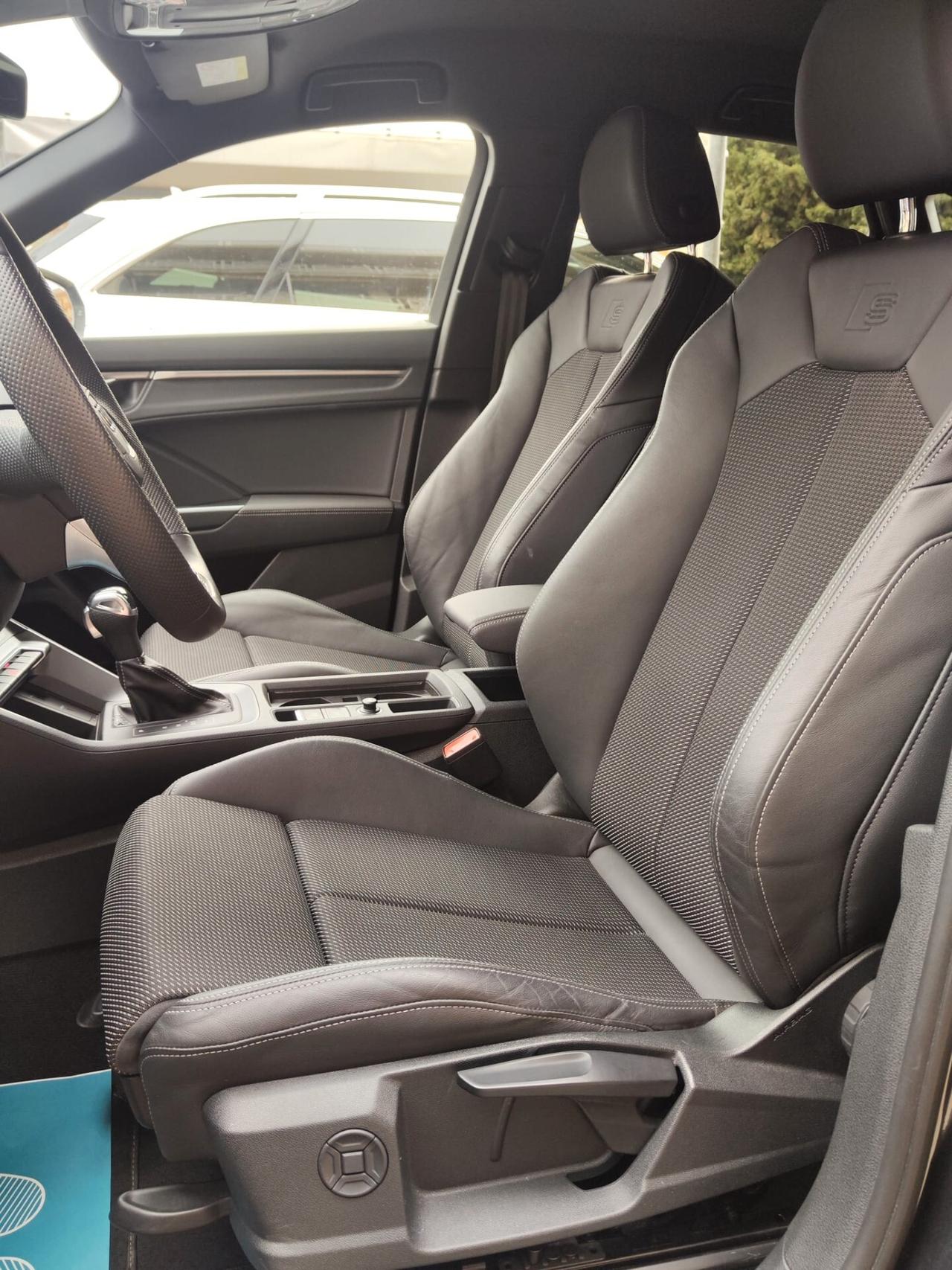 Audi Q3 SPB 35 2.0 150CV Identity Black 2025 IVA