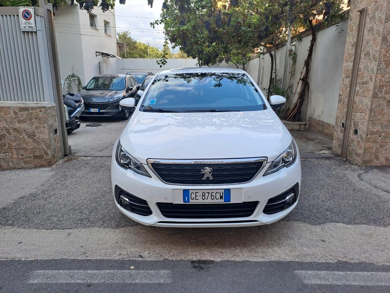 Peugeot 308 BlueHDi 130 garantita