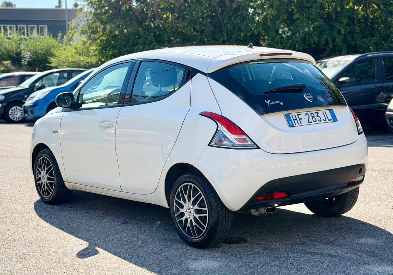 Lancia Ypsilon 2014 1.2 GPL scade 2034 ok neopatentati ! ! !