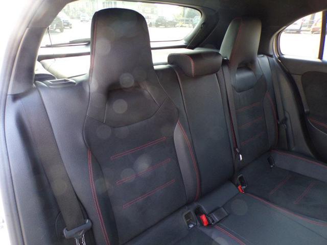 MERCEDES-BENZ A 180 d Automatic Premium