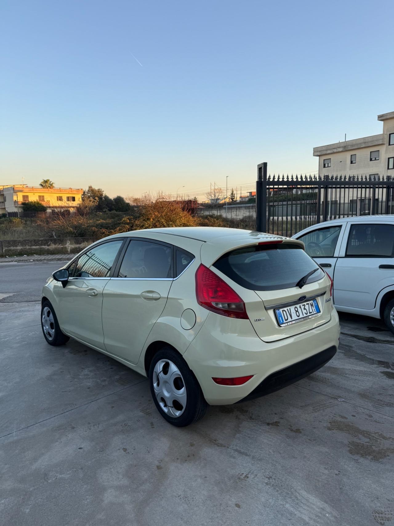 Ford Fiesta 1.4 TDCi 5p. Titanium