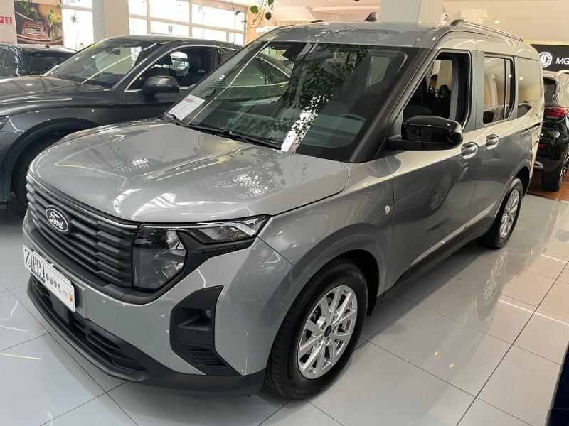 FORD Tourneo Courier 1.0 EcoBoost Titanium