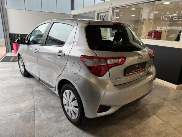 TOYOTA Yaris 1.5 5 porte Lounge