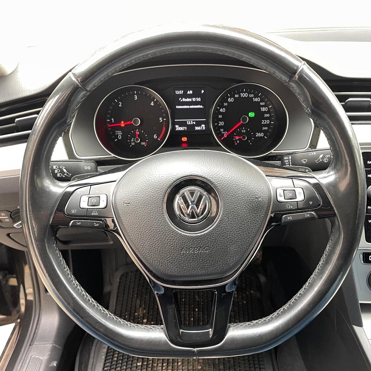 Volkswagen Passat 1.6 TDI 120cv DSG Executive