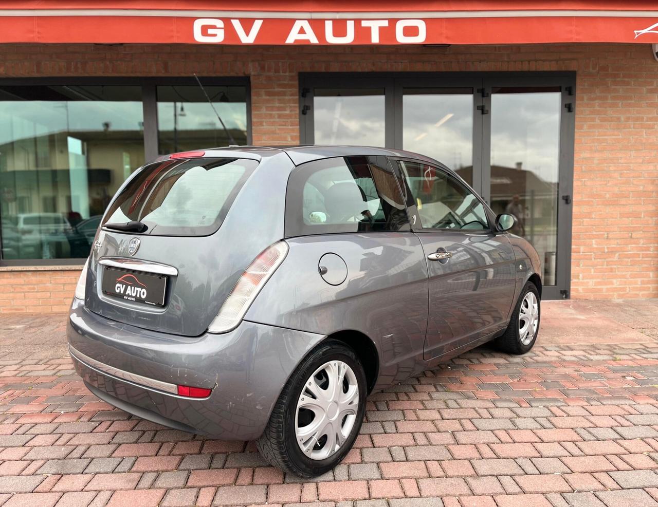 Lancia Ypsilon 1.2 8v