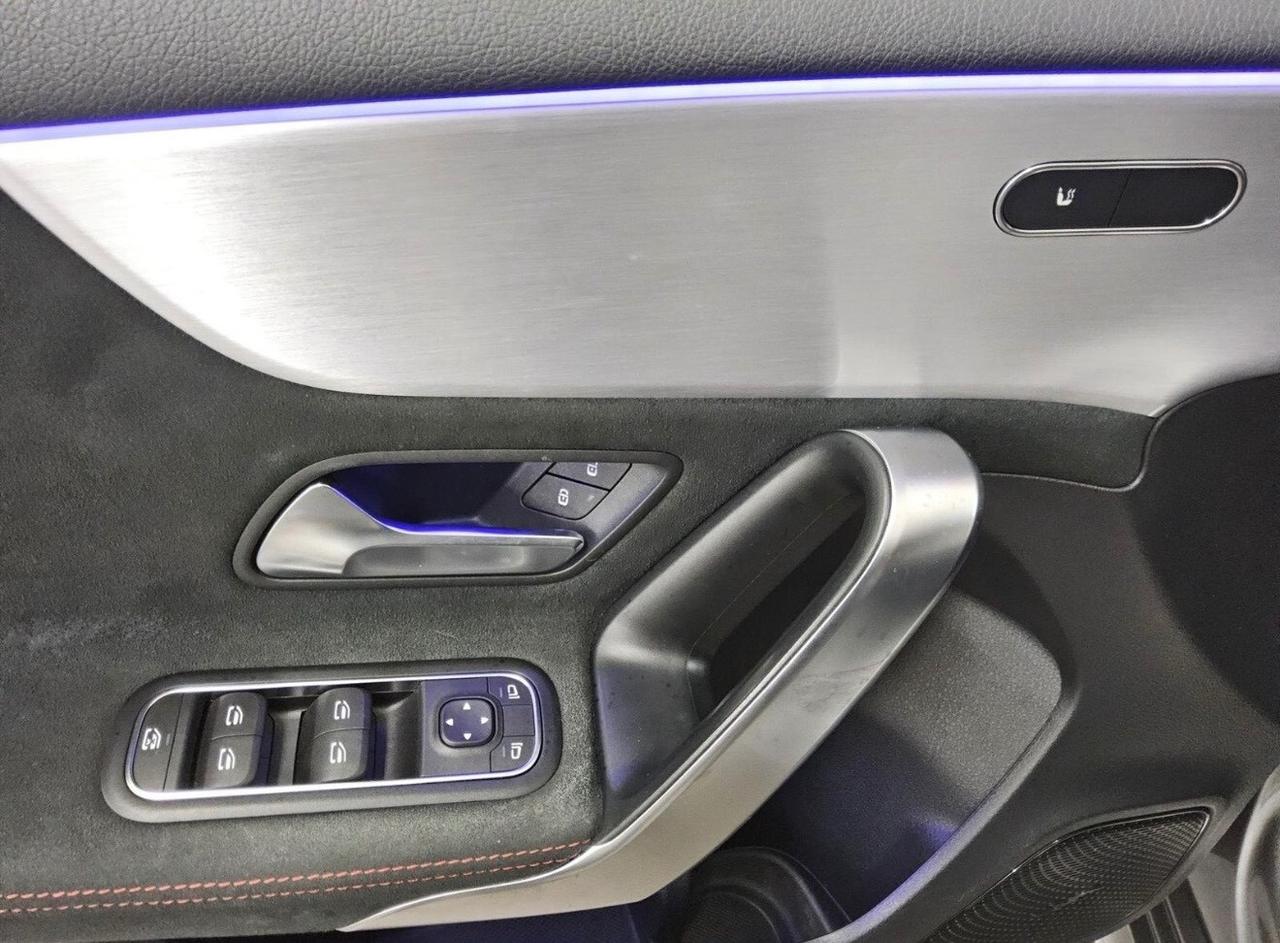 Mercedes-benz A 200 Benzina Automatic AMG Line