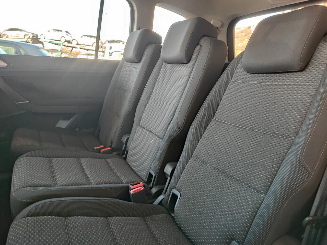 Volkswagen Touran 2.0 TDI 150 CV SCR DSG Business BlueMotion Technology