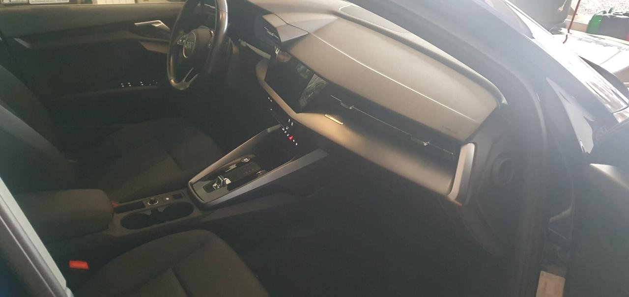 Audi A3 Sedan 30 TDI S