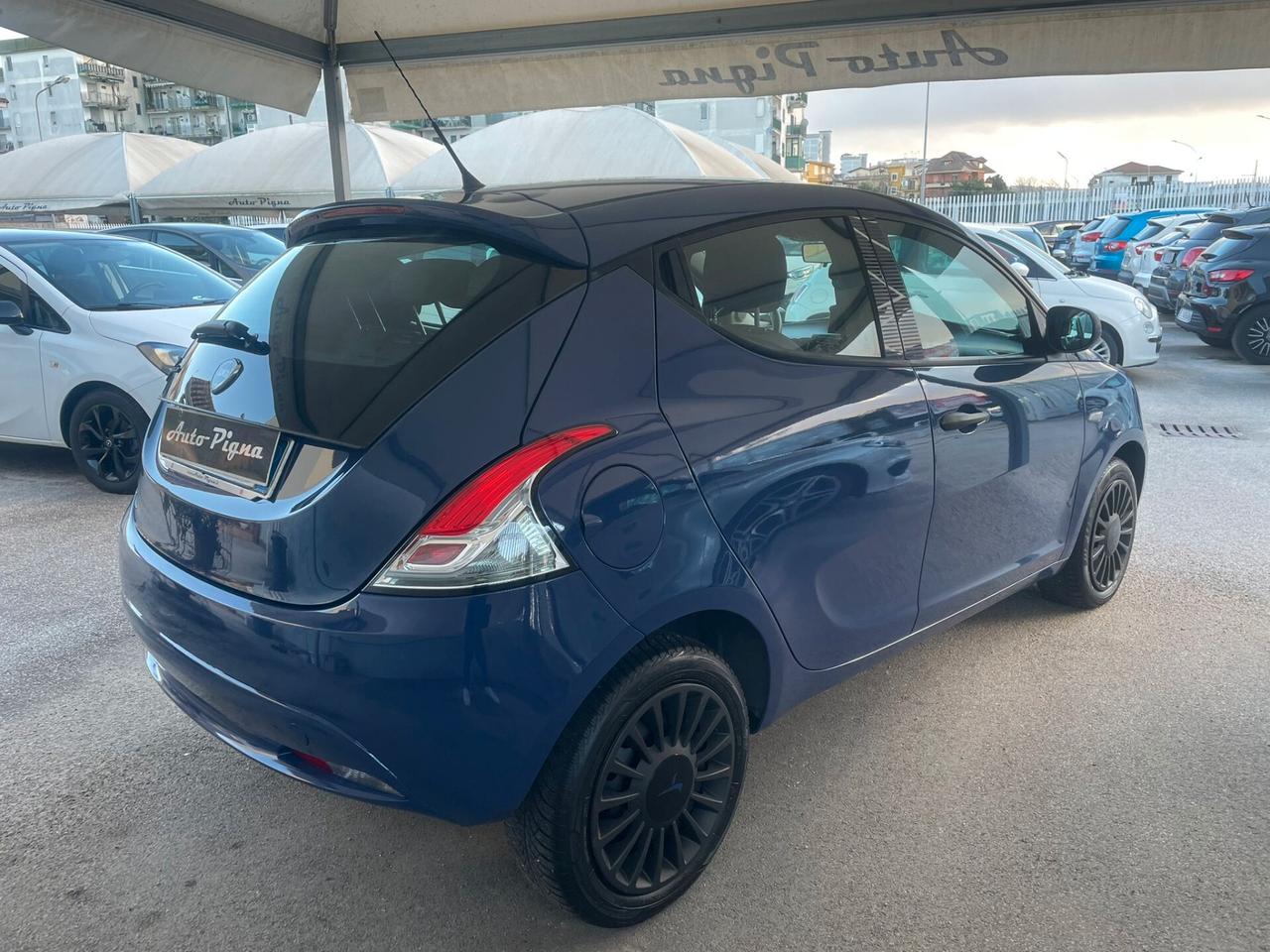 Lancia Ypsilon 1.3 MJT 16V 95 CV 5 porte