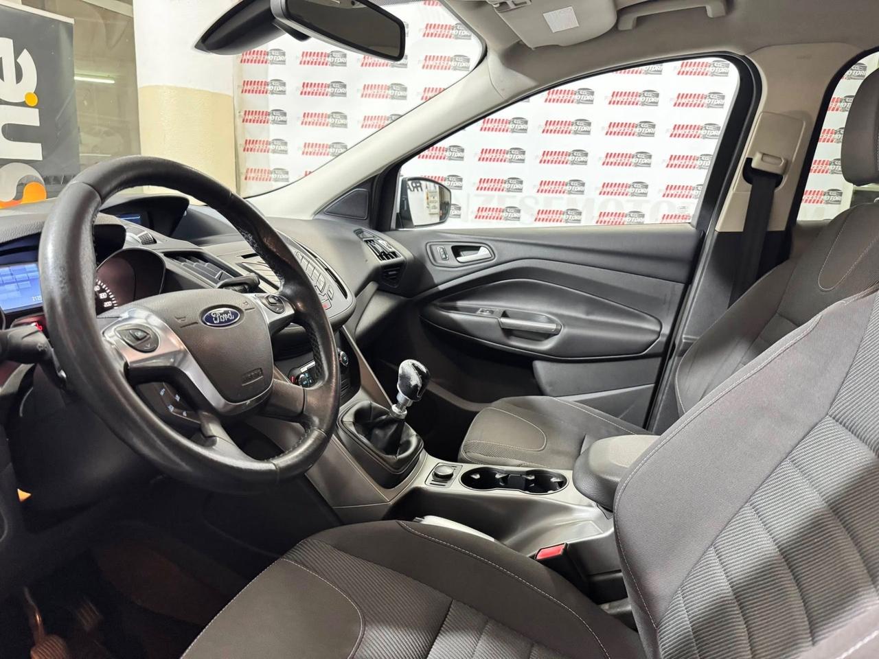 Ford Kuga 2.0 TDCI 140 CV 2WD Titanium