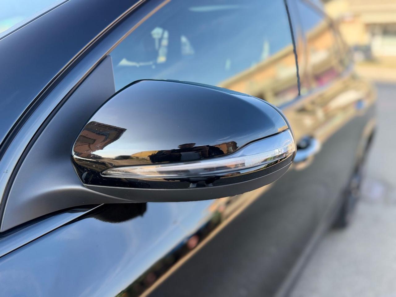 Mercedes-Benz GLA 200 AMG Line Premium GLA 2 #9504