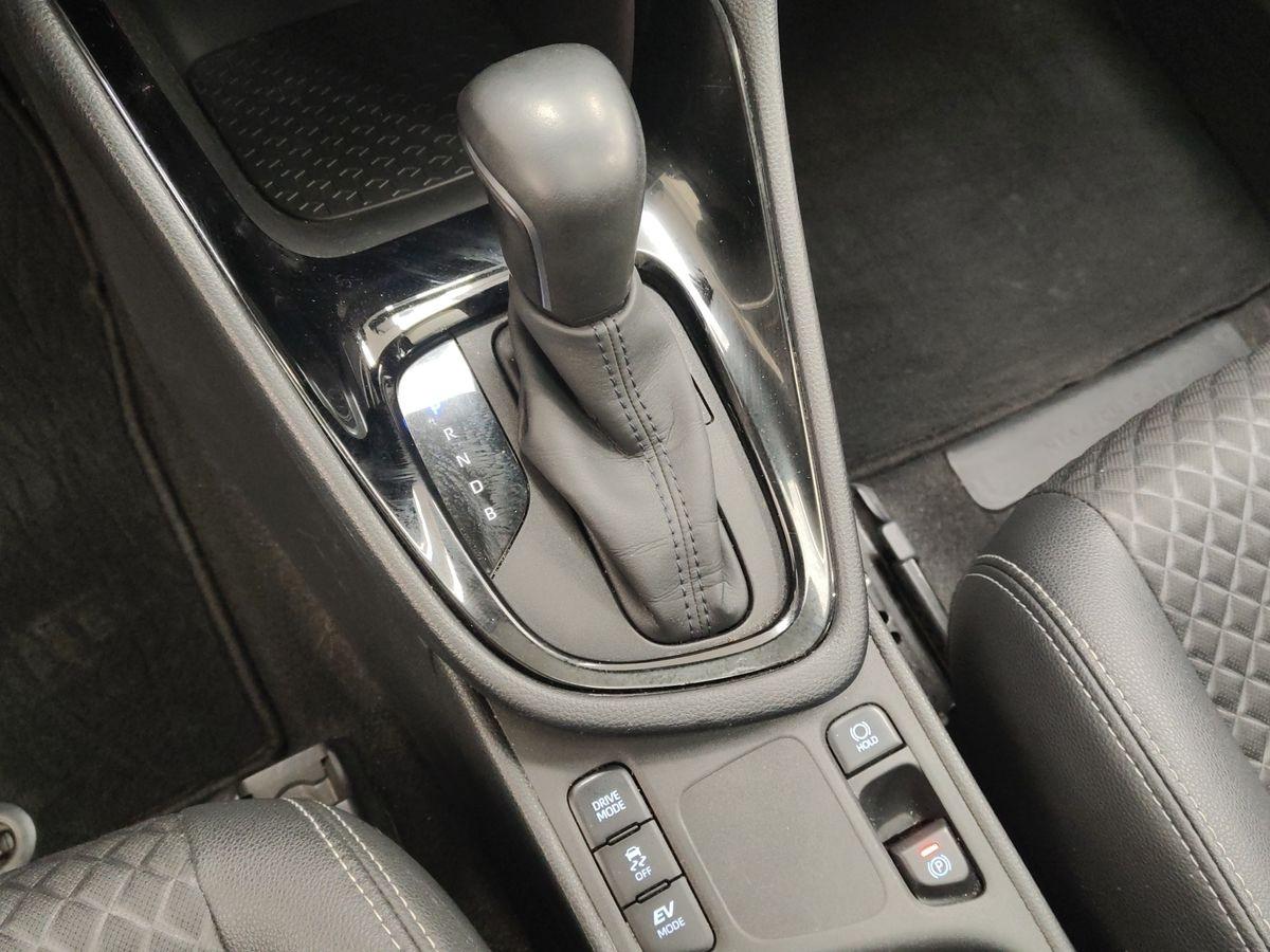 TOYOTA Yaris IV 2020 - Yaris 1.5h Lounge
