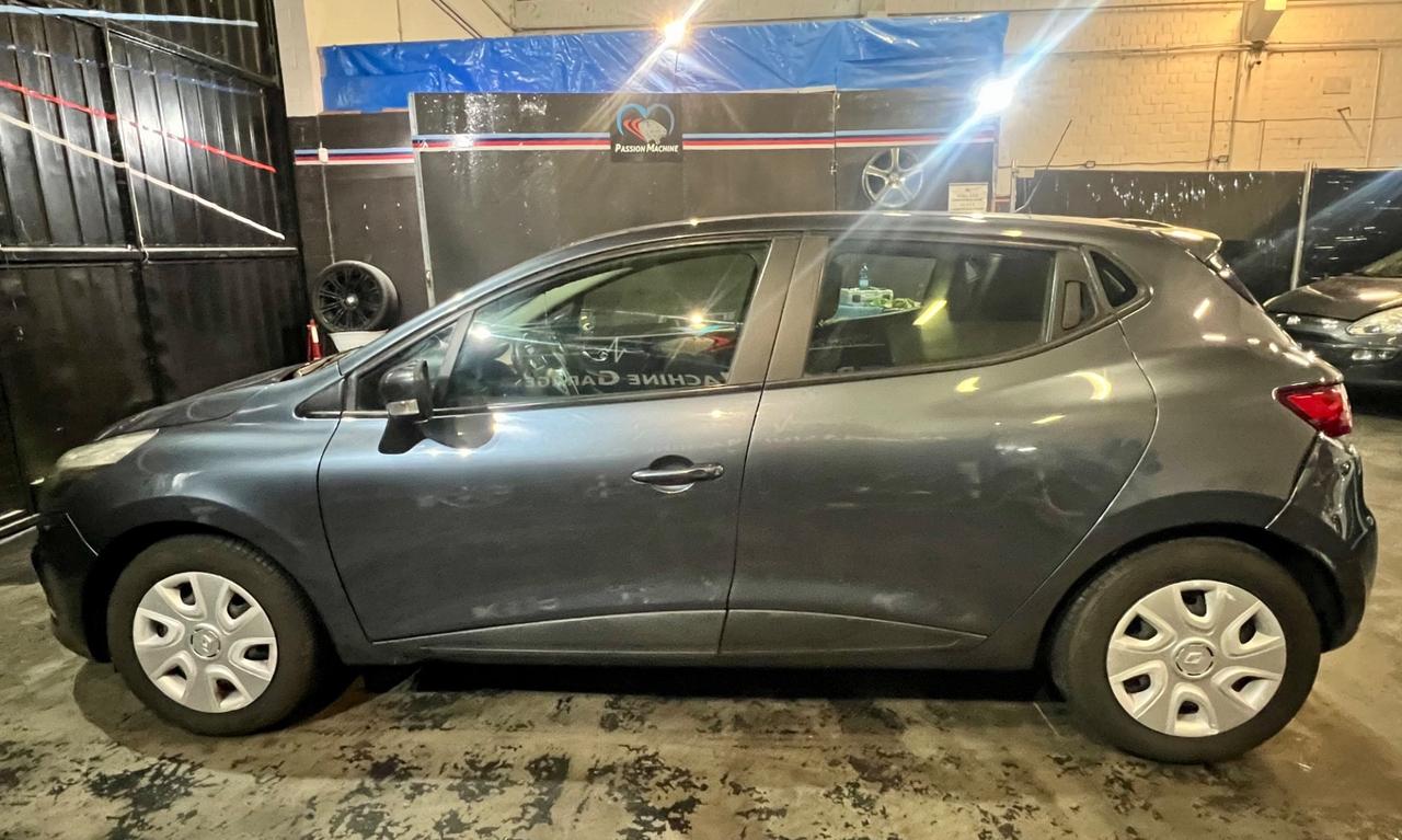 Renault Clio 1.2 75CV 5 porte Life