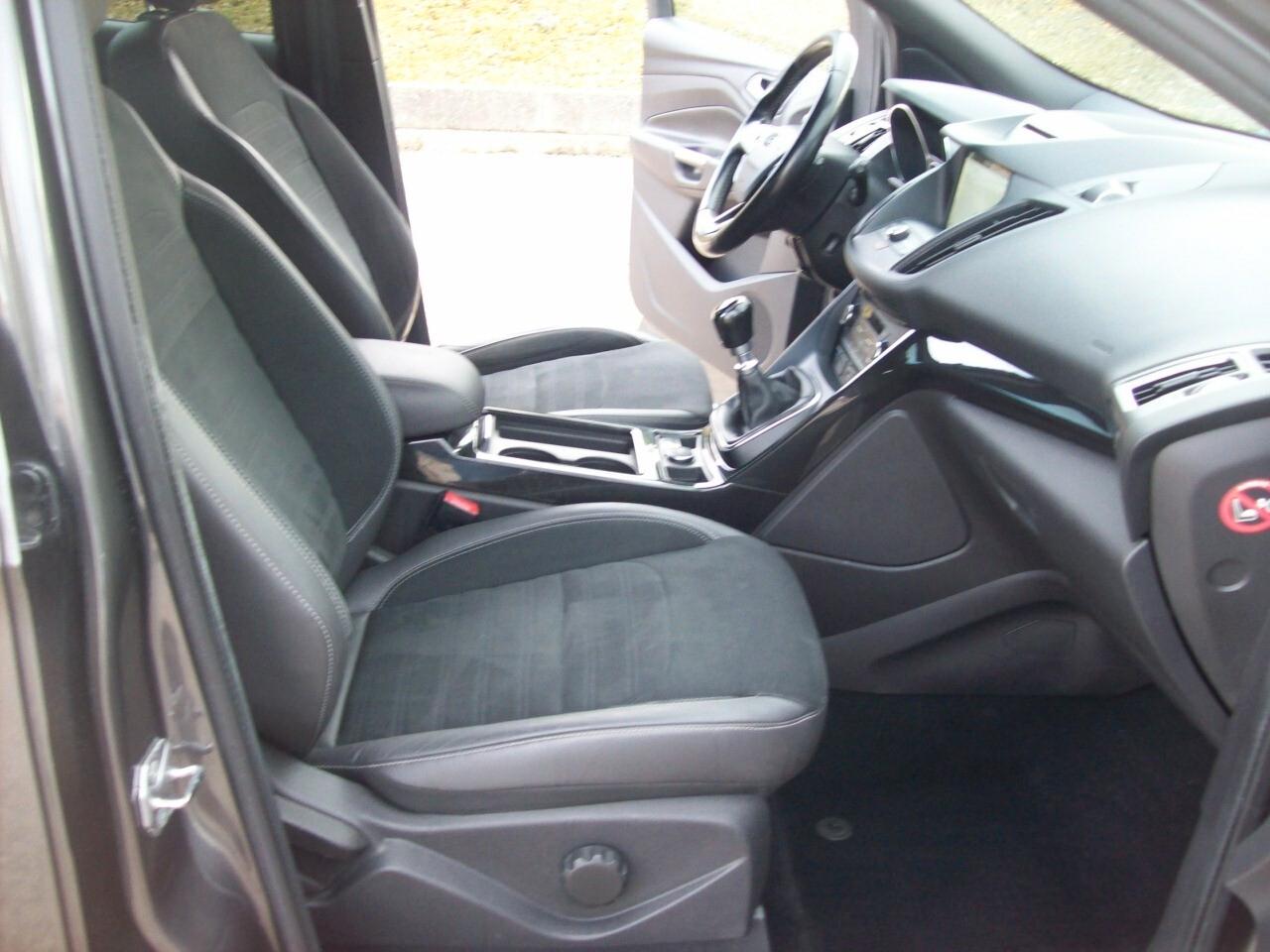 FORD KUGA 1.5 TDCI CV.120 S&S 2WD ST-LINE "2017"