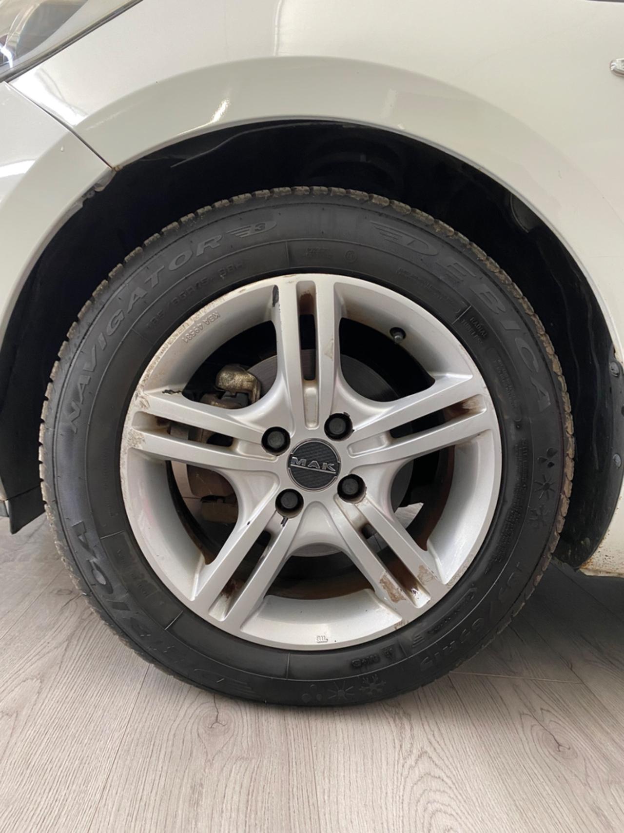 Kia Rio 1.1 CRDi WGT 3p. EX