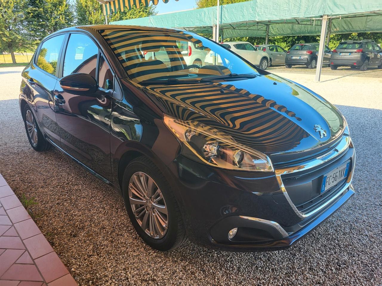 Peugeot 208 208-1.2 benz/gpl