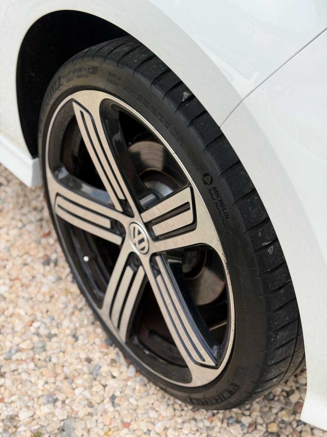 Volkswagen Golf R 2.0 TSI DSG 4MOTION 5p. BMT