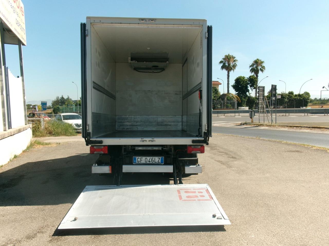 Iveco Daily 35C14 2.3 140CV E6 FRIGO+PEDANA CARICATRICE 10Q ATP FRCX -20° 09/2027 5 PEDANE 188000 KM
