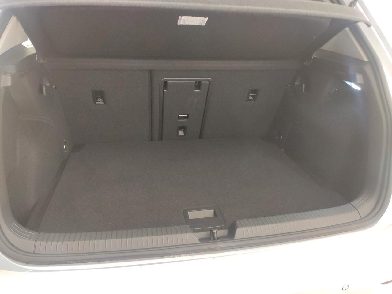 Volkswagen Golf 1.0 eTSI EVO DSG Life
