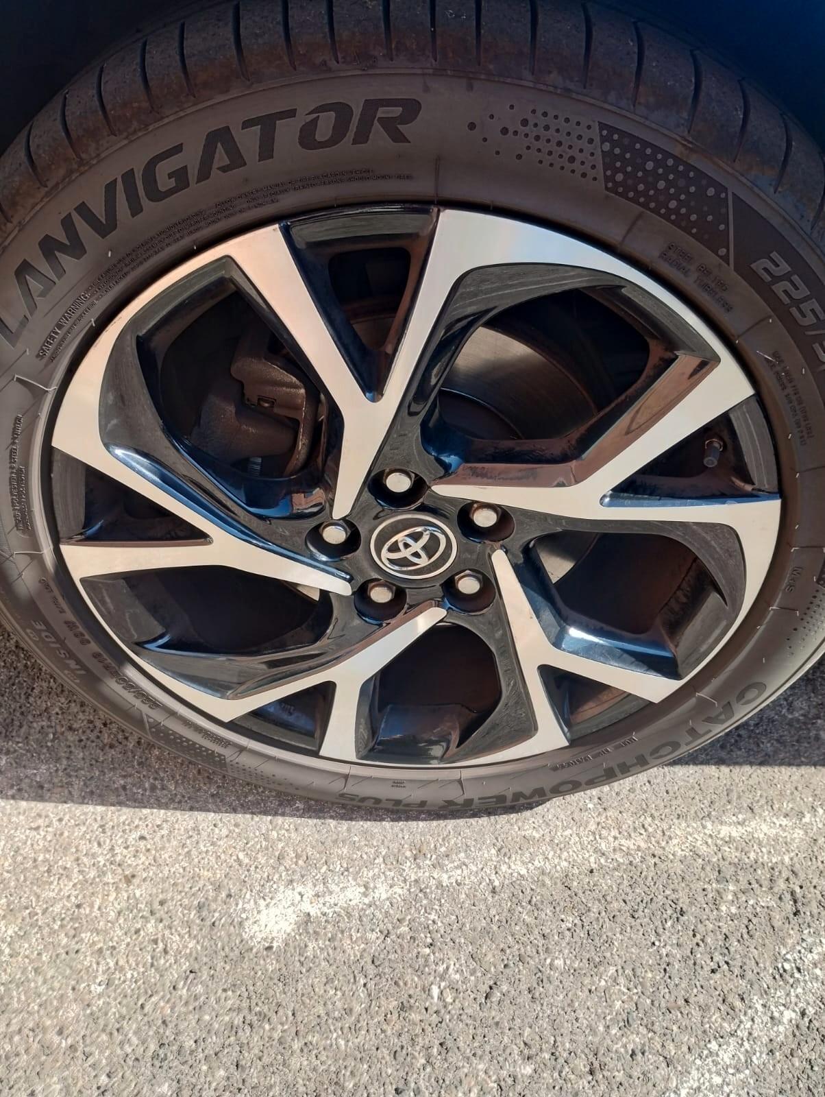 Toyota C-HR 1.8 Hybrid E-CVT Style+