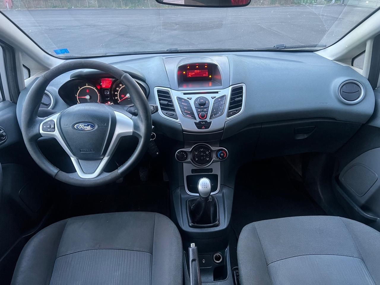 Ford Fiesta 1.4 TDCi 70CV 5 porte Titanium