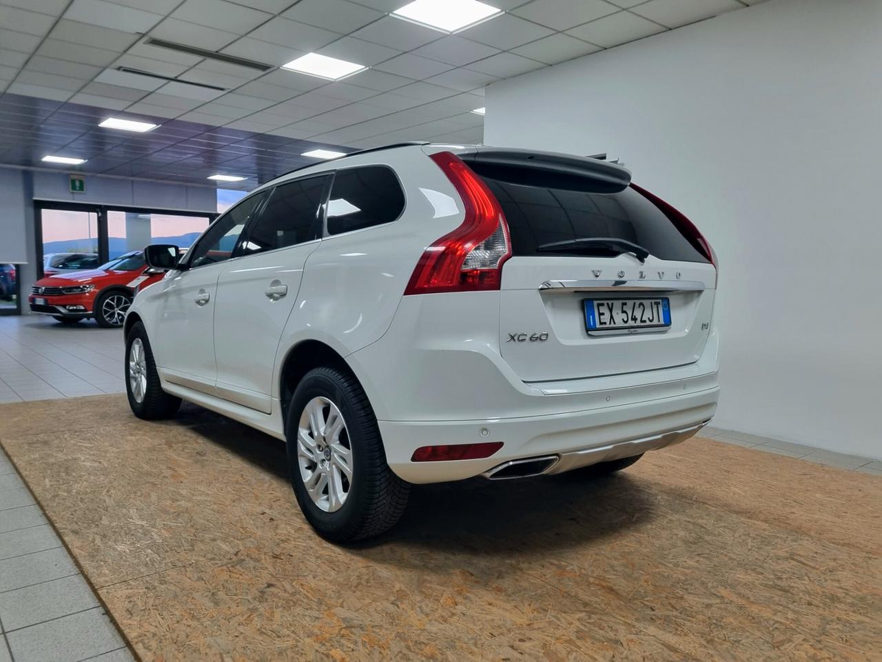 VOLVO XC60 D4 GEATRONIC MOMENTUM 181CV