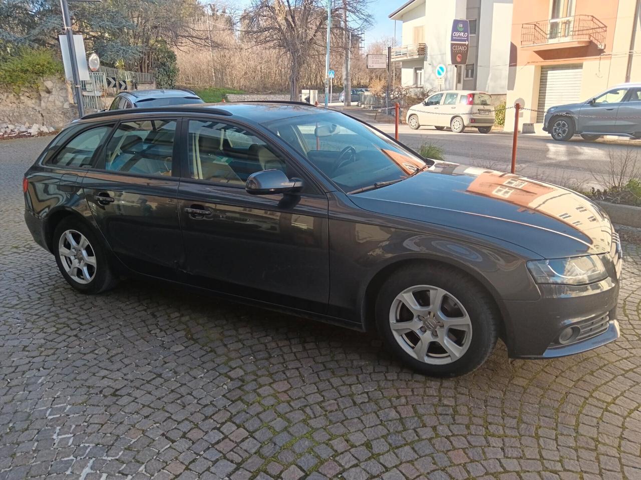 Audi A4 Avant 2.0 TDI 143CV F.AP. mult. Ambiente