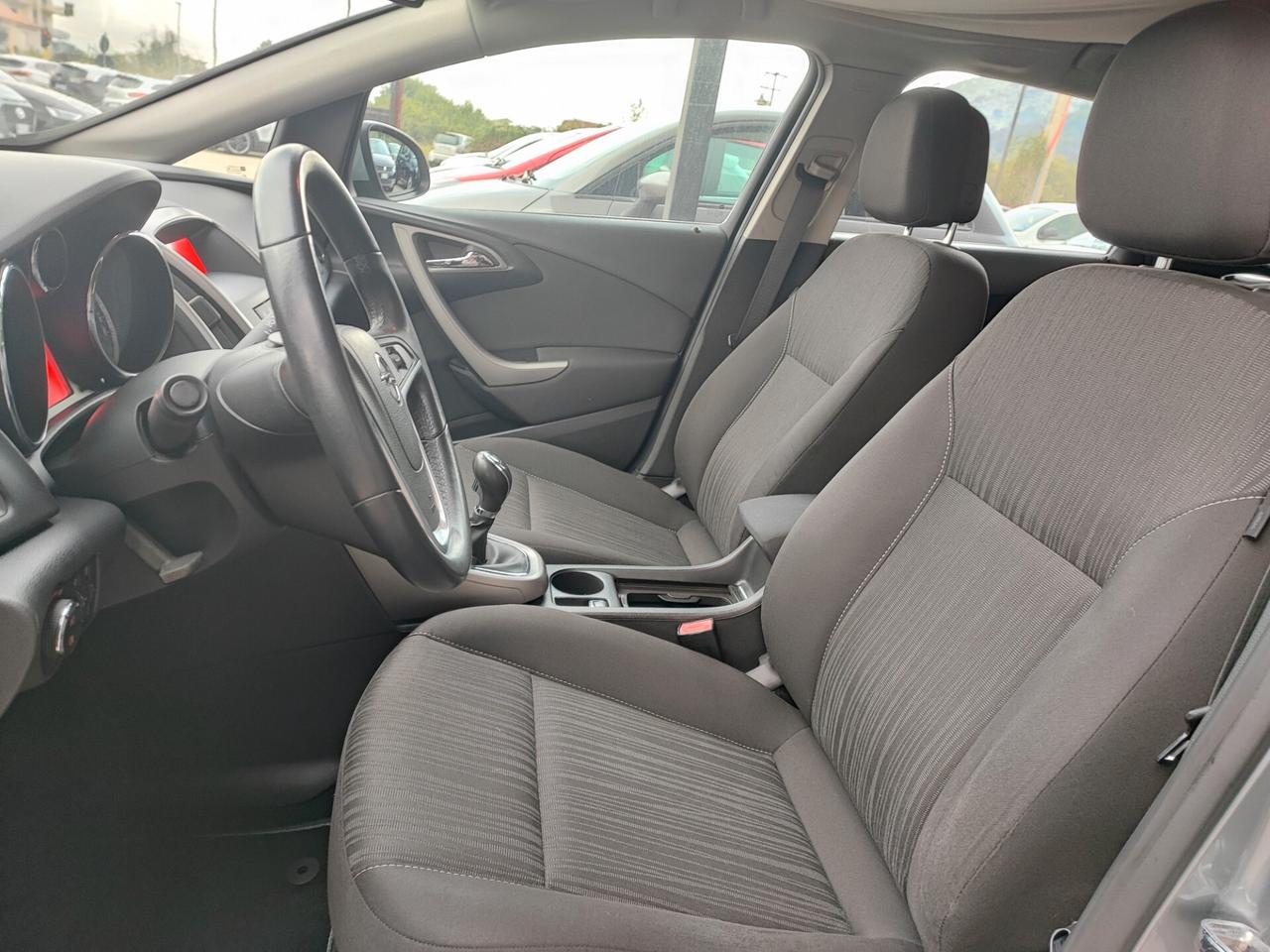 Opel Astra 1.6 115CV Sports Tourer Cosmo