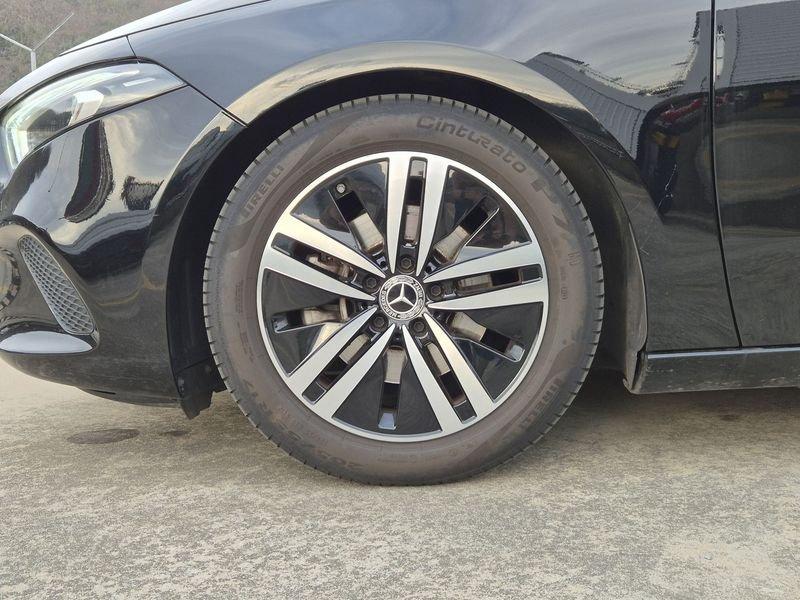 Mercedes-Benz Classe A A 180 d Sport Night edition auto