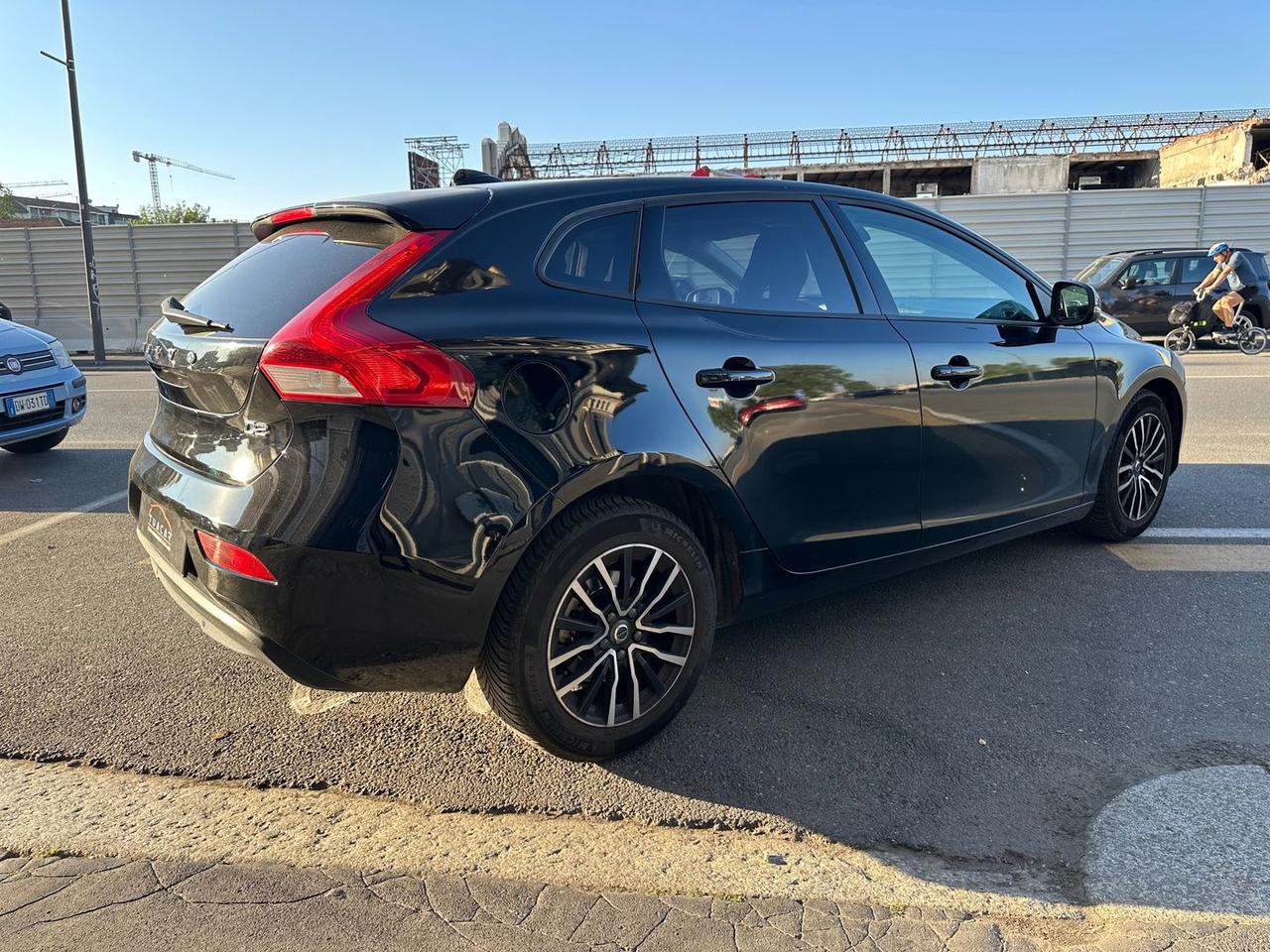 Volvo V40 D2 Momentum Geartronic #10585