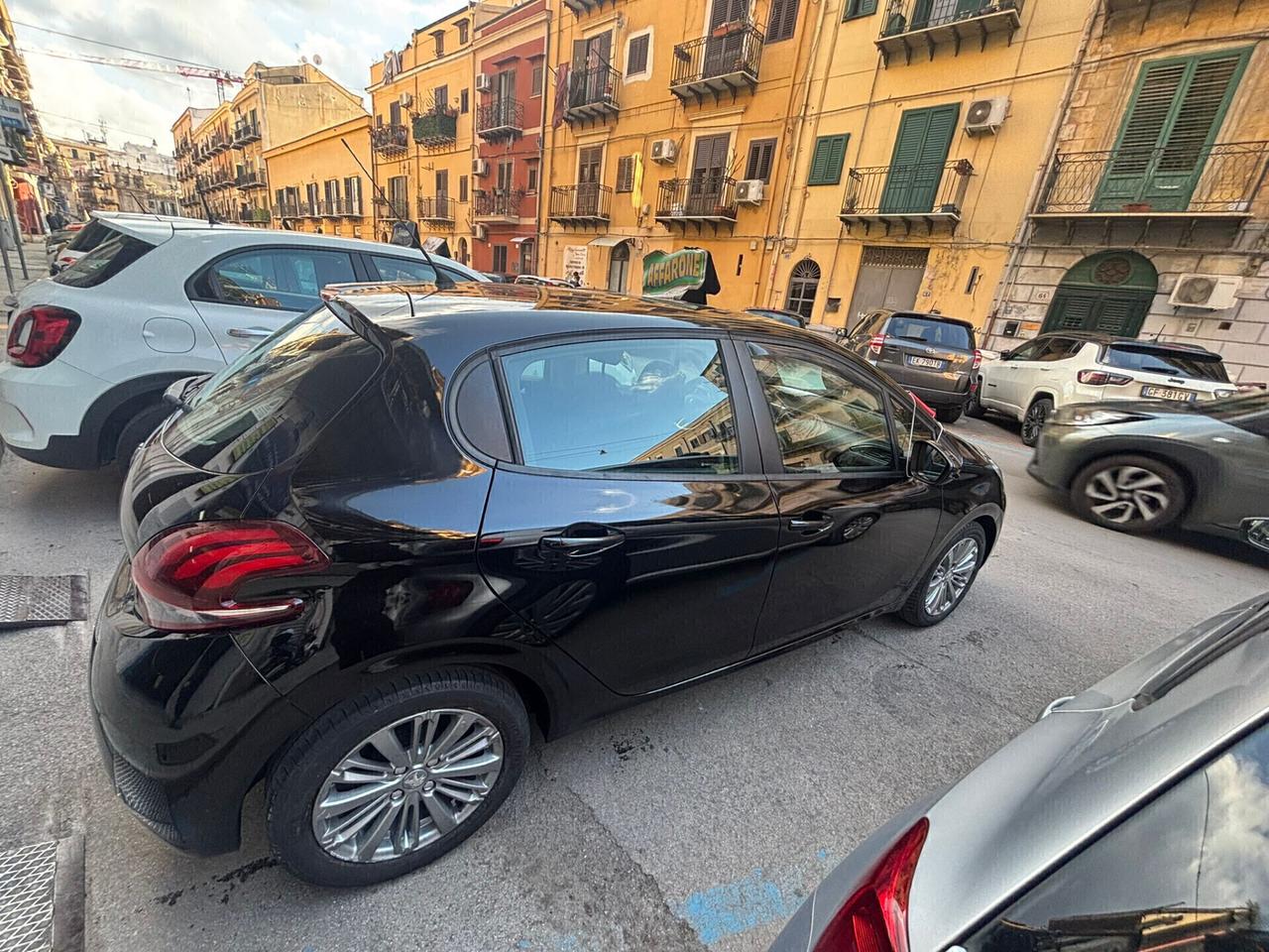 Peugeot 208 BlueHDi 75 5 porte Allure FINANZIABILE