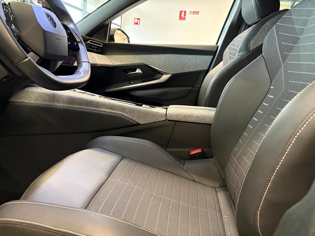 Peugeot 3008 ALLURE Hybrid 145 e-DCS6 SPOTICAR