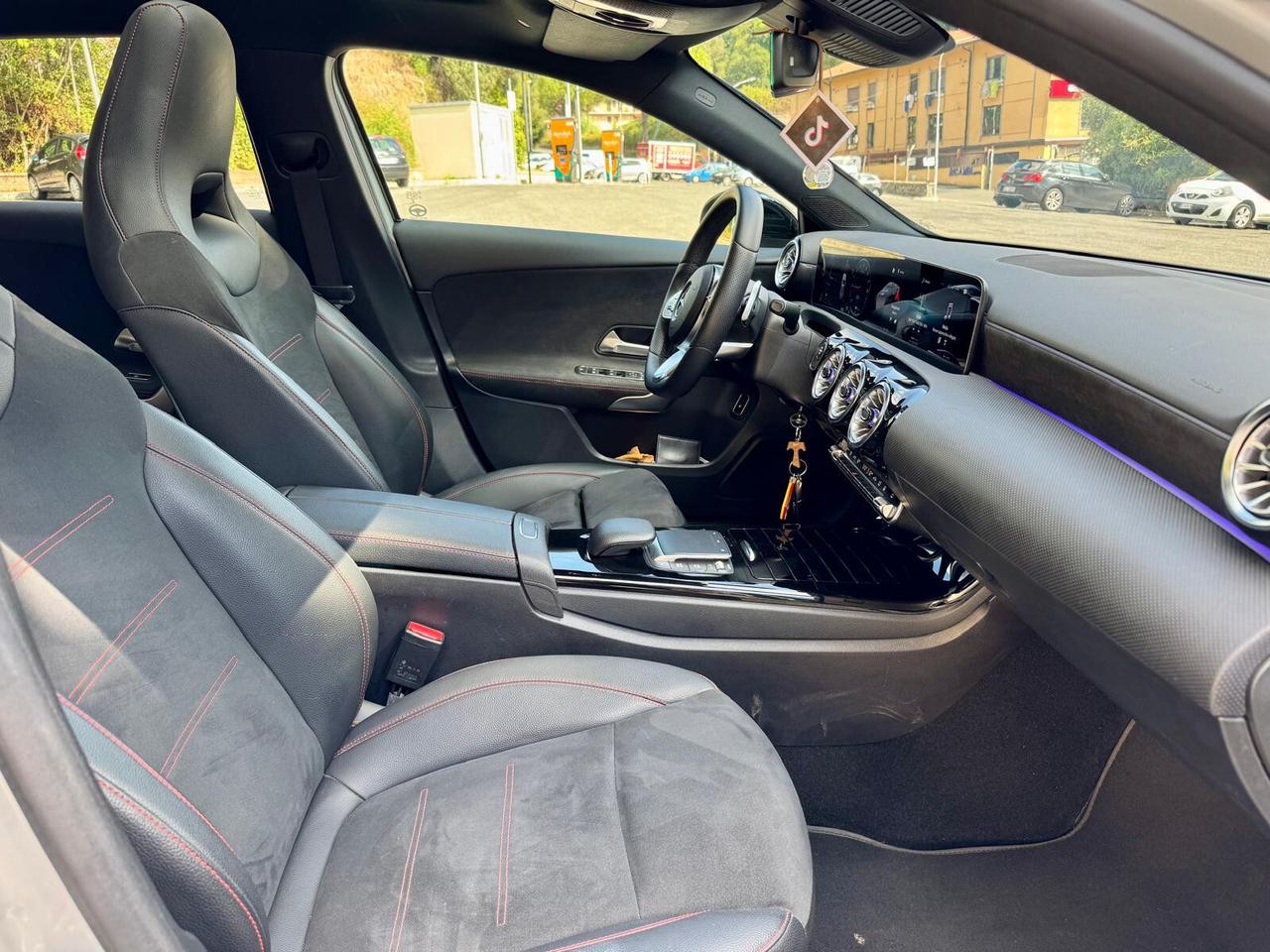 Mercedes A 250e Premium AMG 218CV | Tetto | 18" | Pelle/Alcantara | 57.000 KM