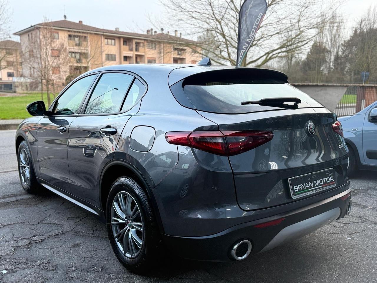 Alfa Romeo Stelvio 2.2 Turbodiesel 160 CV AT8 RWD Super Business