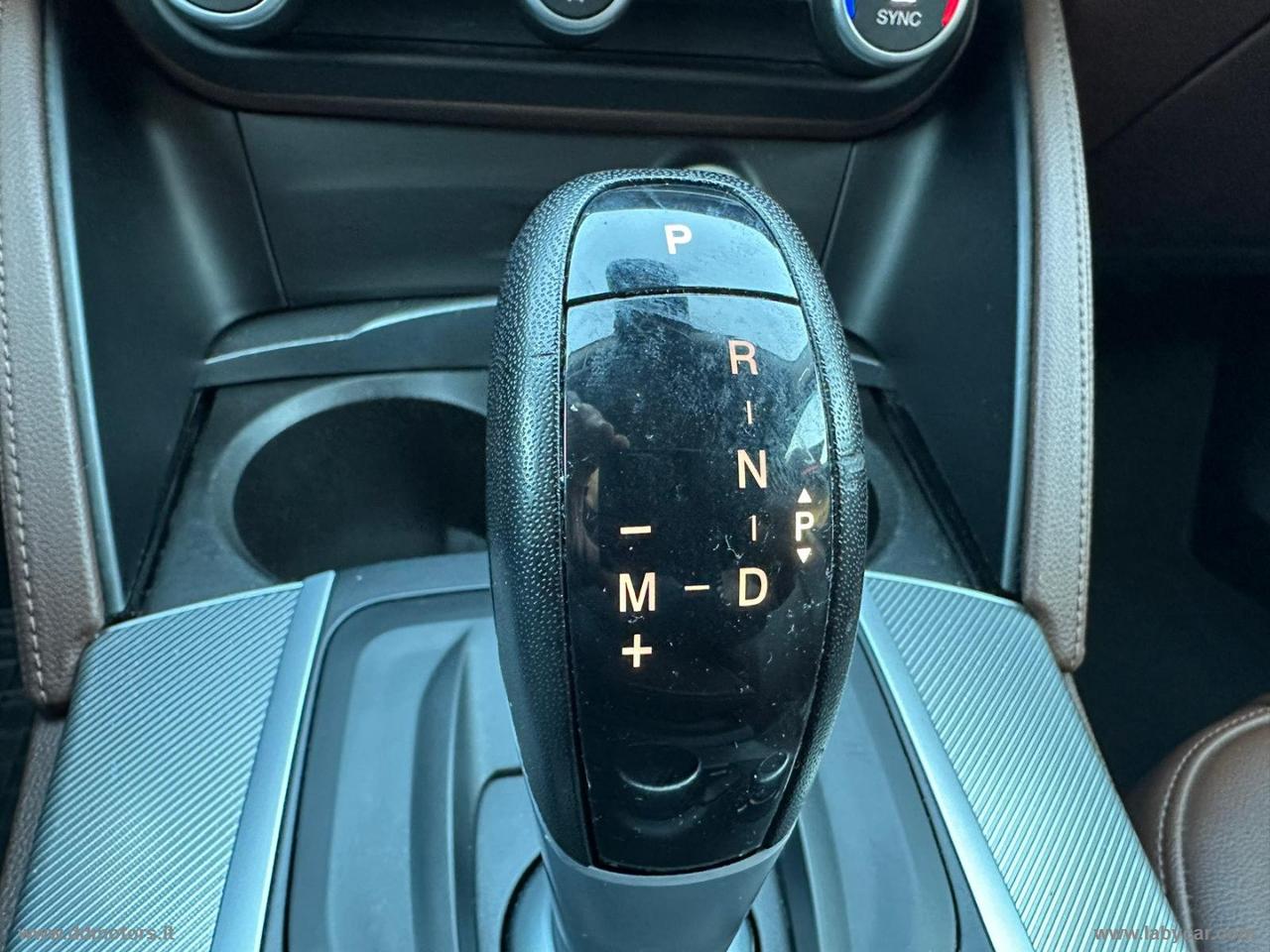 ALFA ROMEO Stelvio 2.2 T.diesel 210 CV AT8 Q4 Exec. CAMBIO AUTOMATICO/GANCIO TRAINO