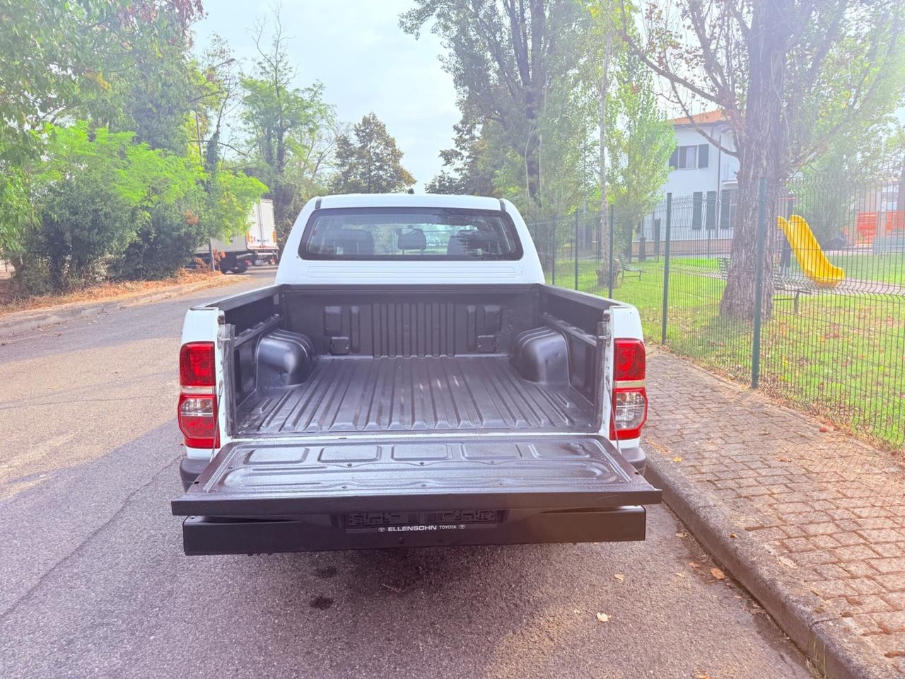 Toyota Hilux 2.5 D-4D 4WD - 2015 UNICO PROPRIETARIO