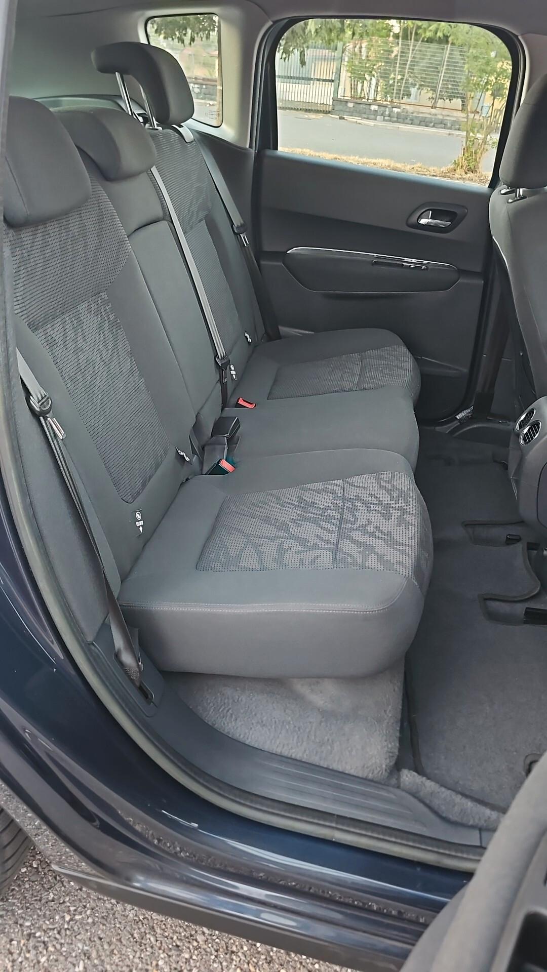 Peugeot 3008 1.6 HDi 115CV