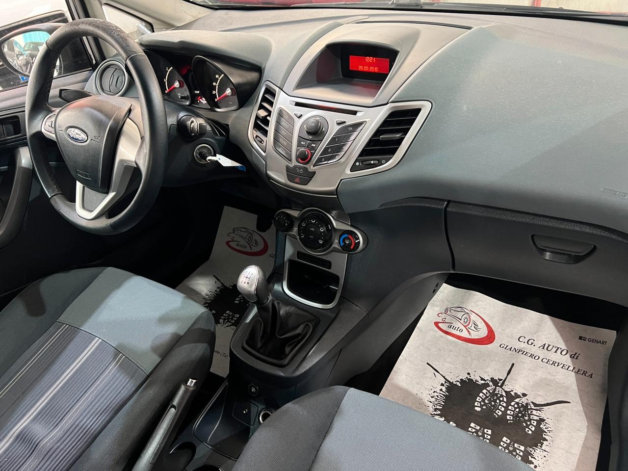 Ford Fiesta 1.4 97 CV - GPL Titanium - 2010