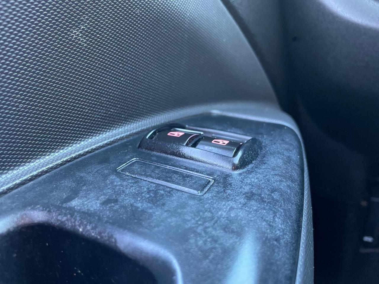 Fiat Doblo Restayling con Posti 1.4T-Jet TurboBenz/Metano Perfett