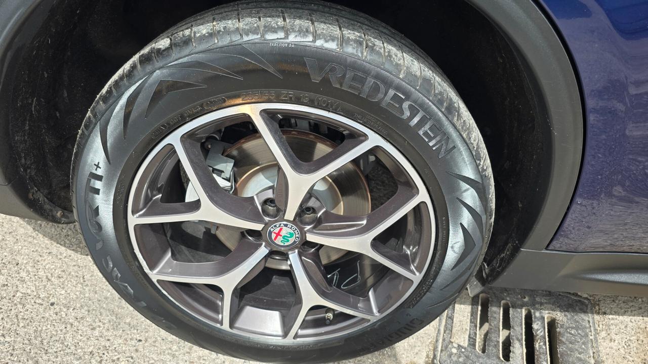 Alfa Romeo Stelvio 2.0 Turbo 280 CV AT8 Q4 Executive