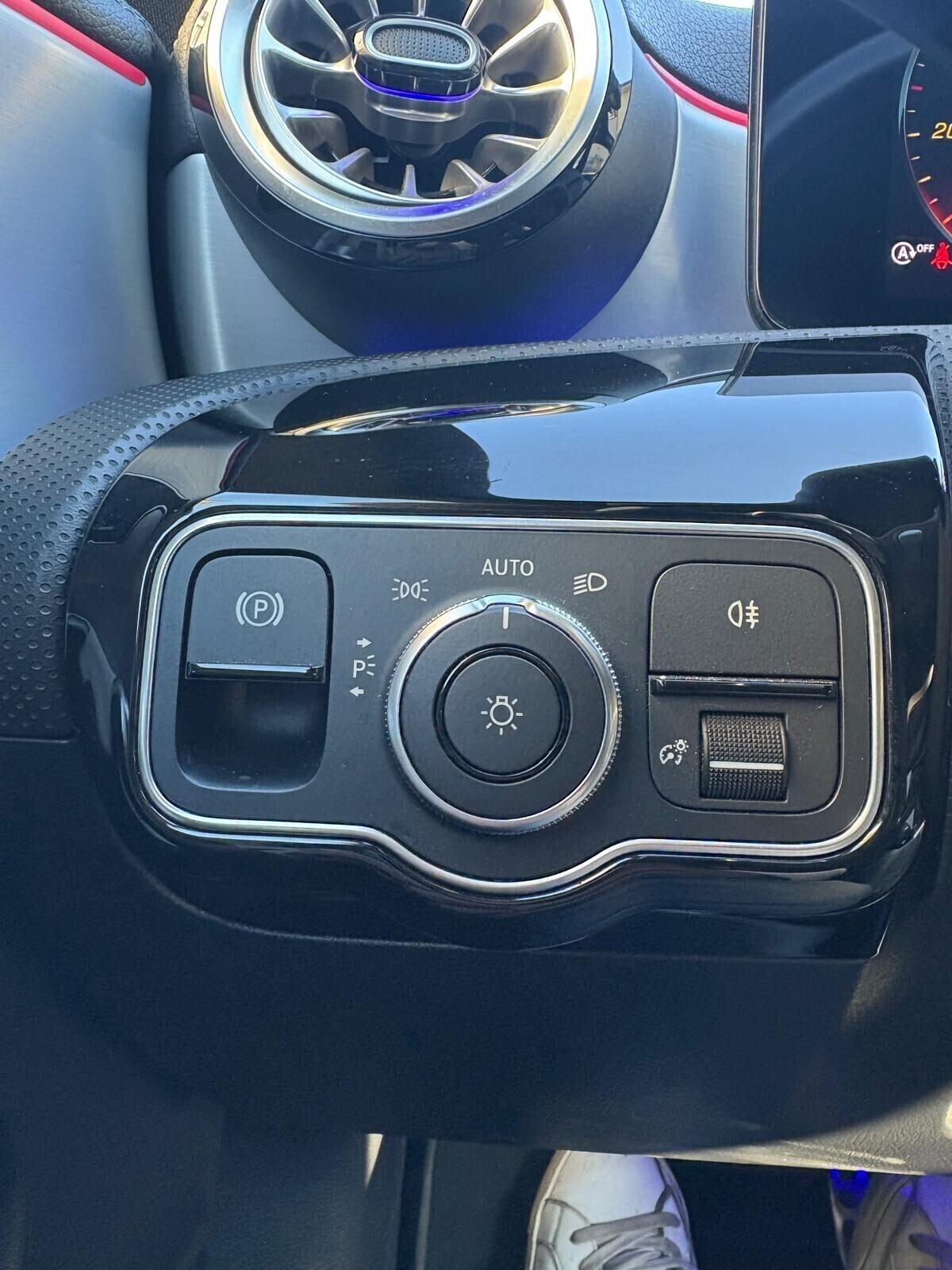 Mercedes-benz CLA 220 220D SHOOTING BRAKE AUTO