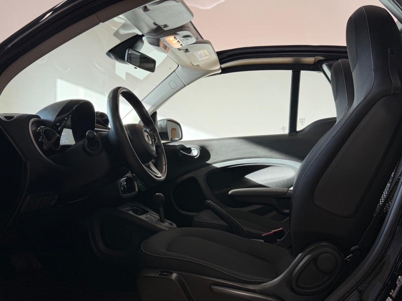Smart ForTwo CABRIO 1.0 71CV PASSION TWINAMIC LED UNIPRO