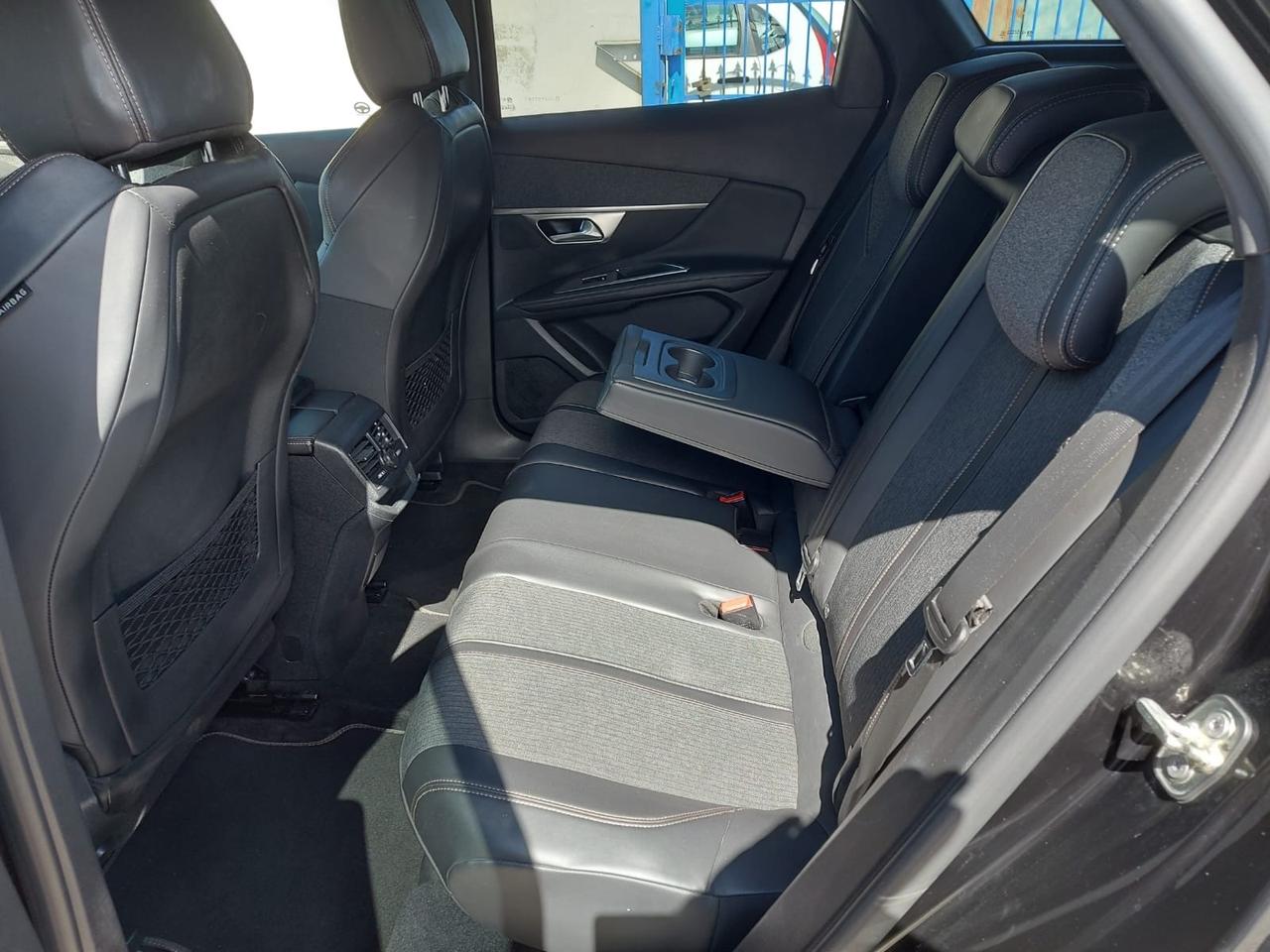 Peugeot 3008 “GTLINE” 1.5 hdi- cambio/aut-2018