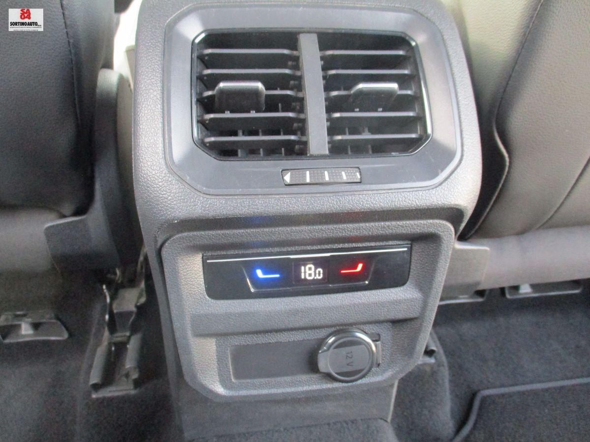 VW Tiguan 2.0 TDI DSG R-LINE 150cv 2022 STRAFULL