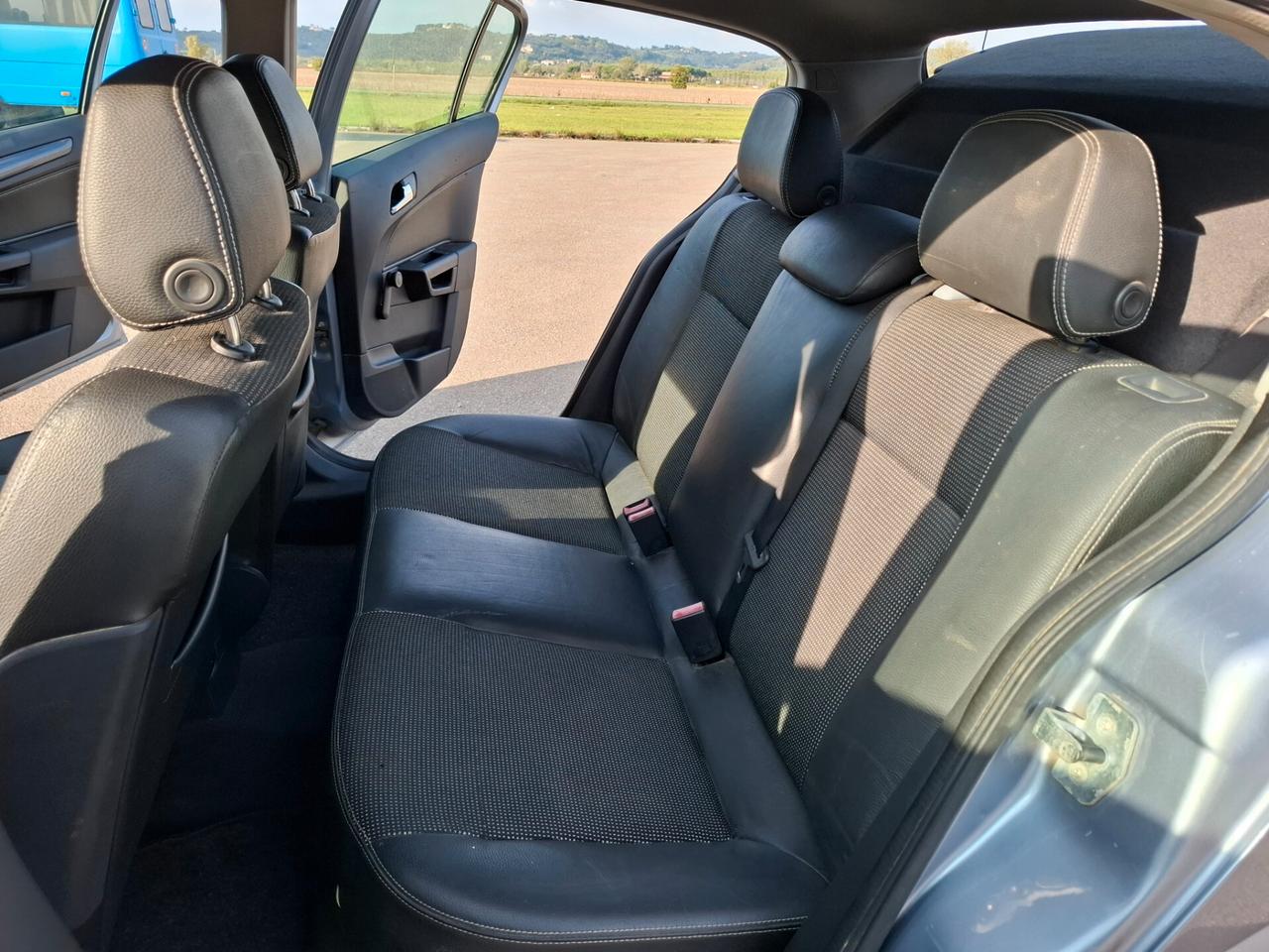 Opel Astra 1.7 CDTI 101CV 5 porte Cosmo