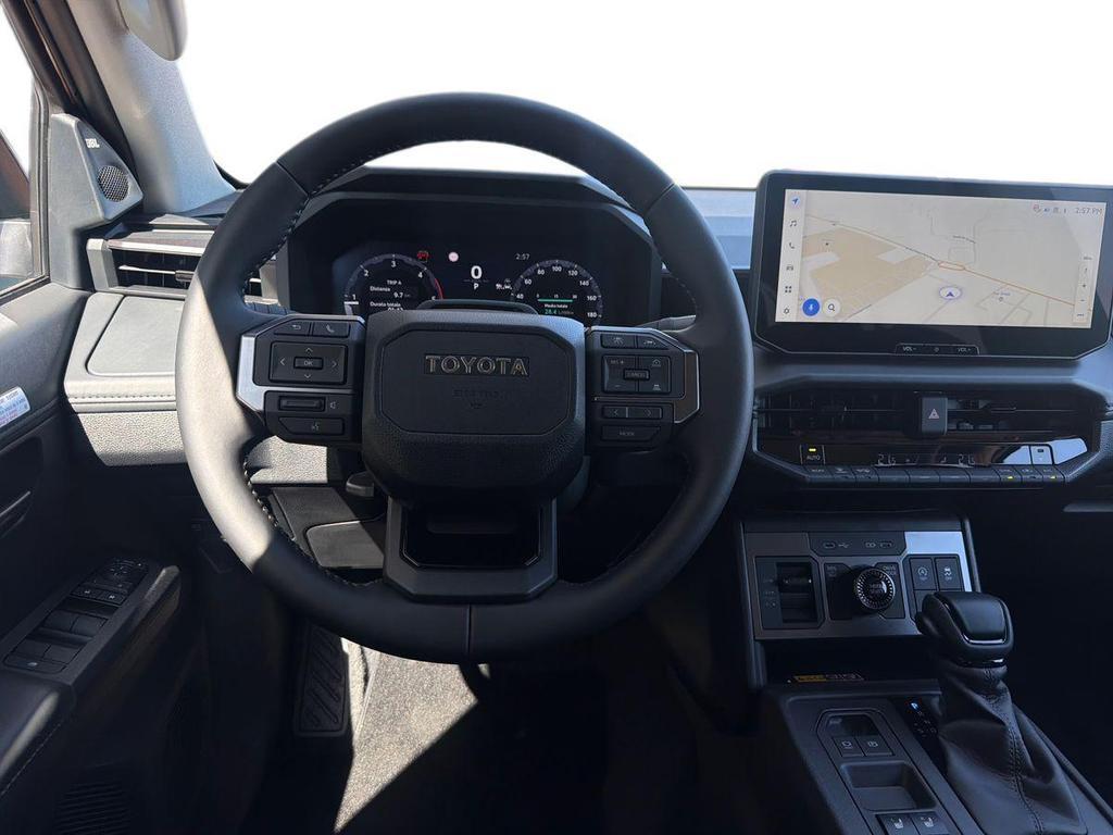 Toyota Hilux 2.8 d-4d 48V double cab Invincible auto