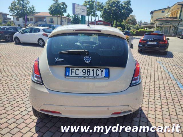 LANCIA Ypsilon 1.2 69 CV 5 porte Platinum