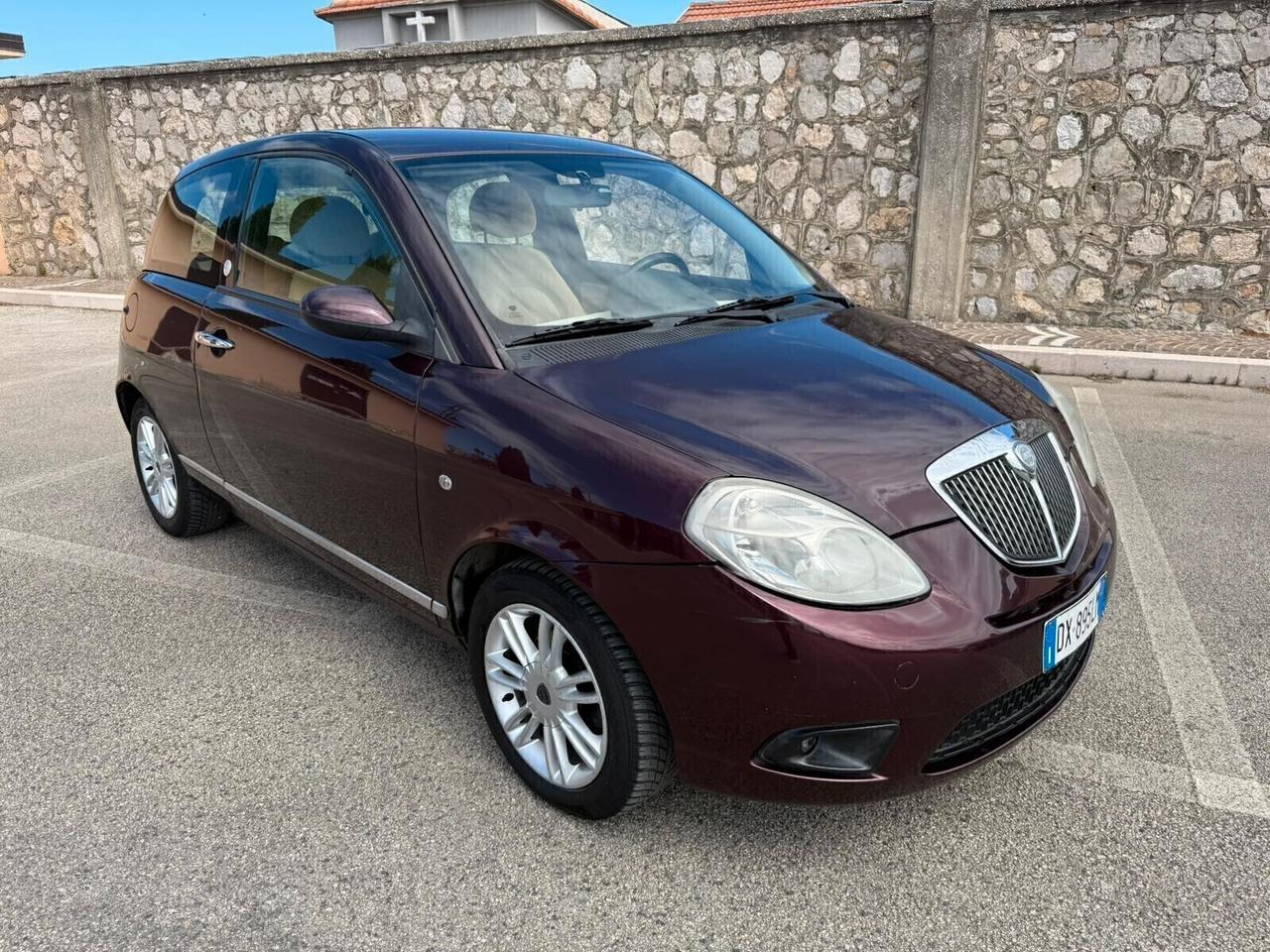 Lancia Ypsilon 1.4 Oro Ecochic GPL