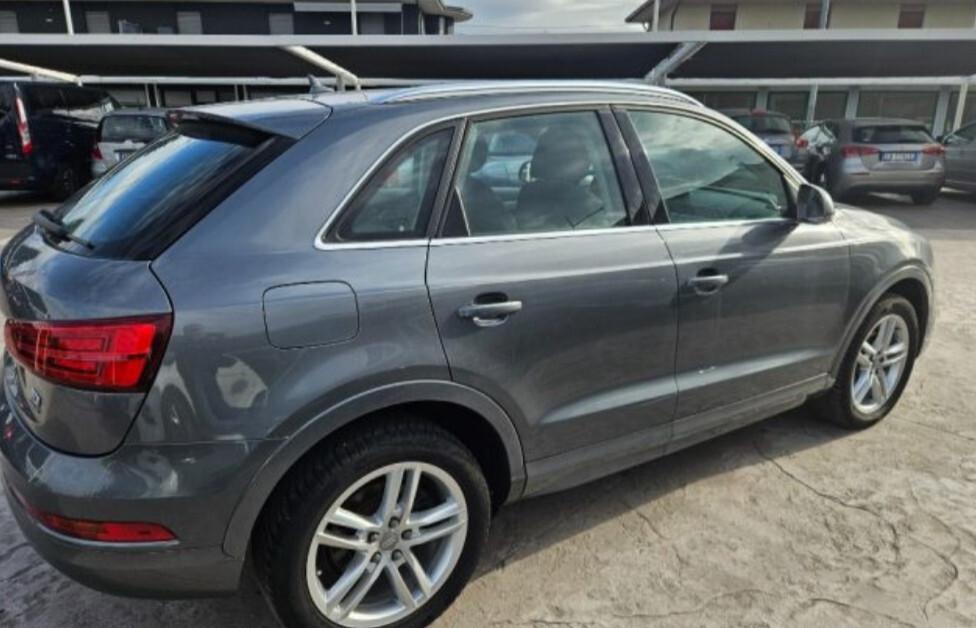 Audi Q3 2.0 TDI 150 CV quattro Business