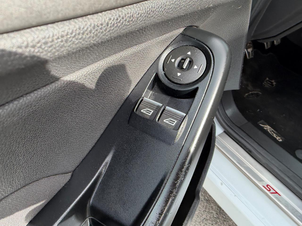 Ford Fiesta 1.5 TDCi 75CV 5 porte ST-Line